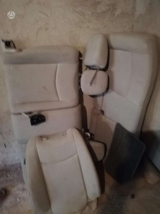 Nissan Leaf apdailos detalės