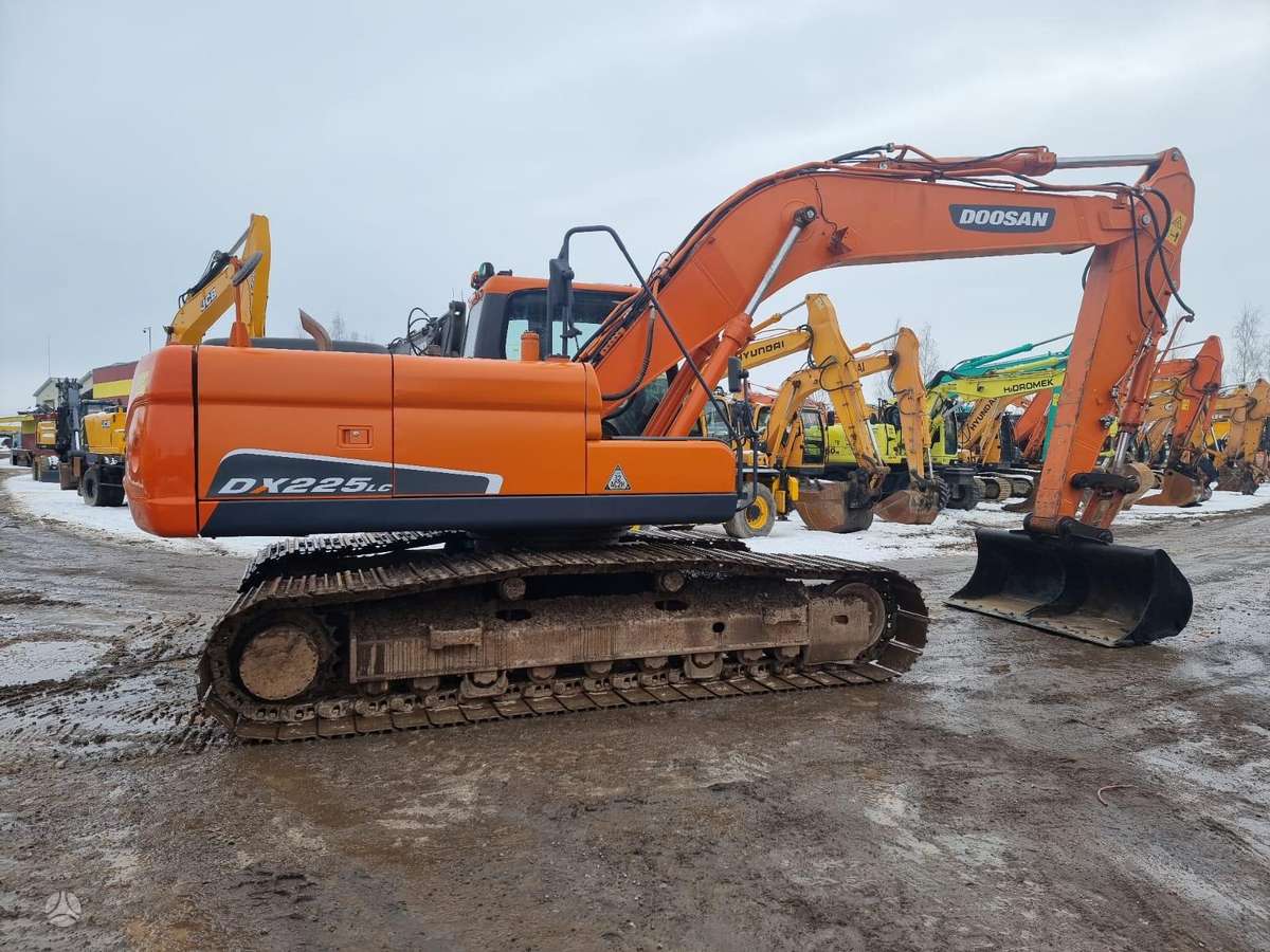 Doosan DX225LC, ekskavatori