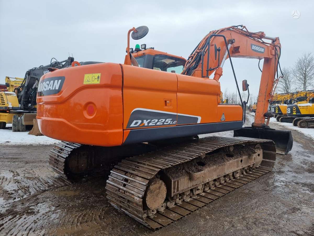 Doosan DX225LC, ekskavatori