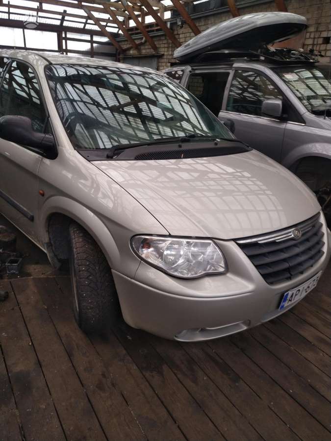 Chrysler Voyager Lt neksplotuota suteikem šiem auto servizo paslaugas