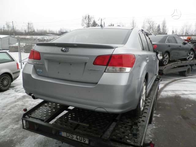 Subaru Legacy Dalimis is amerikos