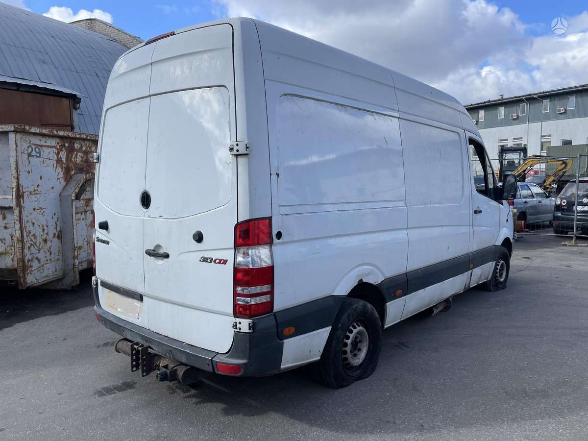 Mercedes-Benz Sprinter, cargo vans