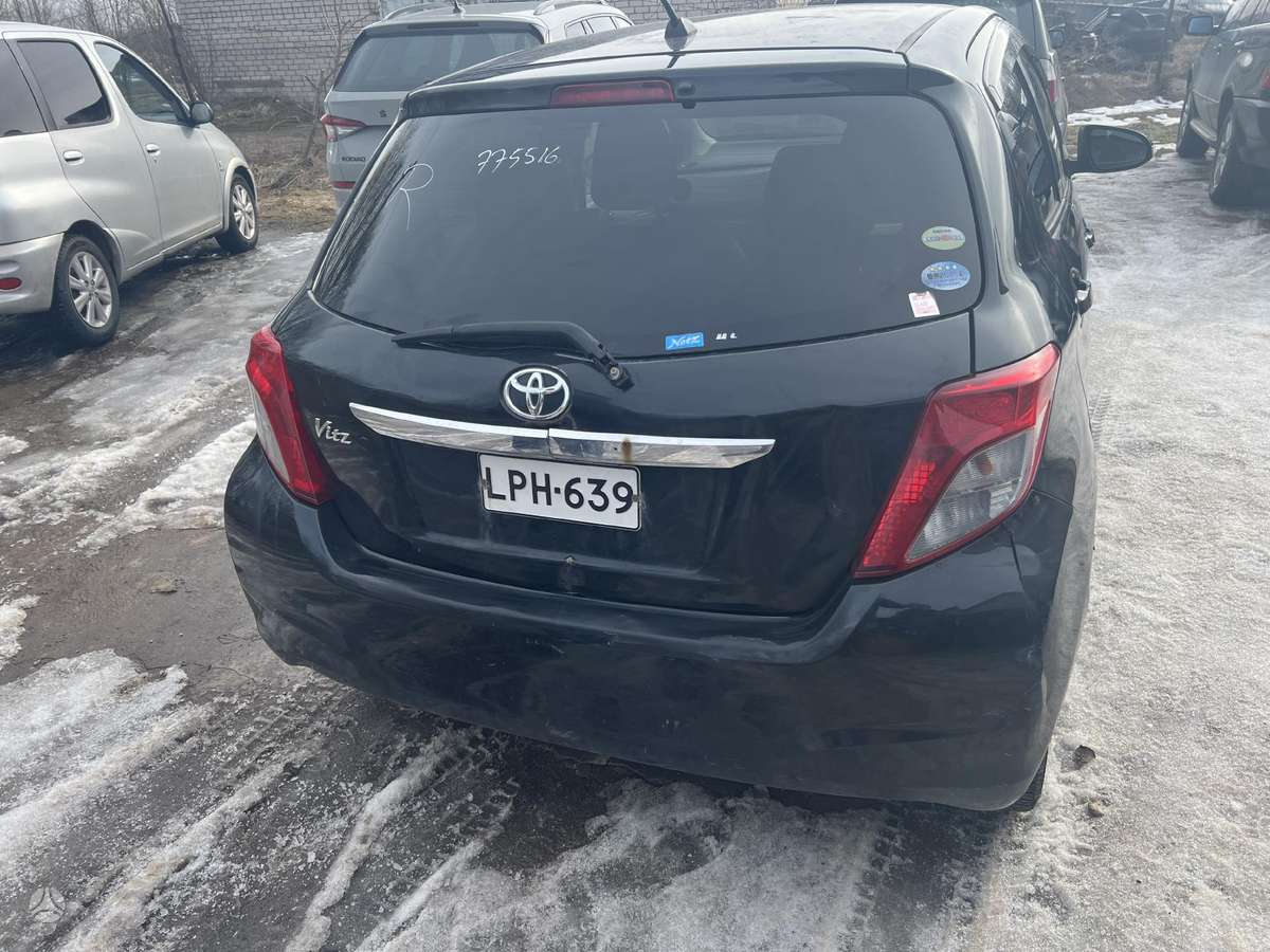 Toyota Yaris dalimis. Automatas