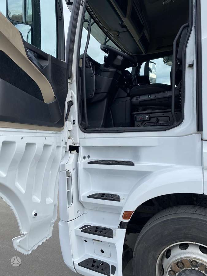 Mercedes-Benz Actros 1846 LS, single sleeper