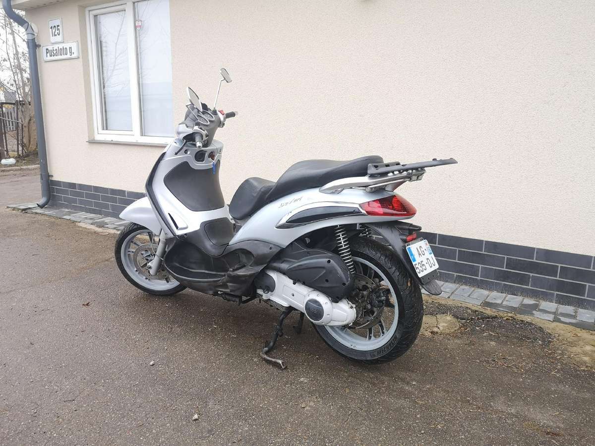 Piaggio Beverly 125cc, scooters / mopeds