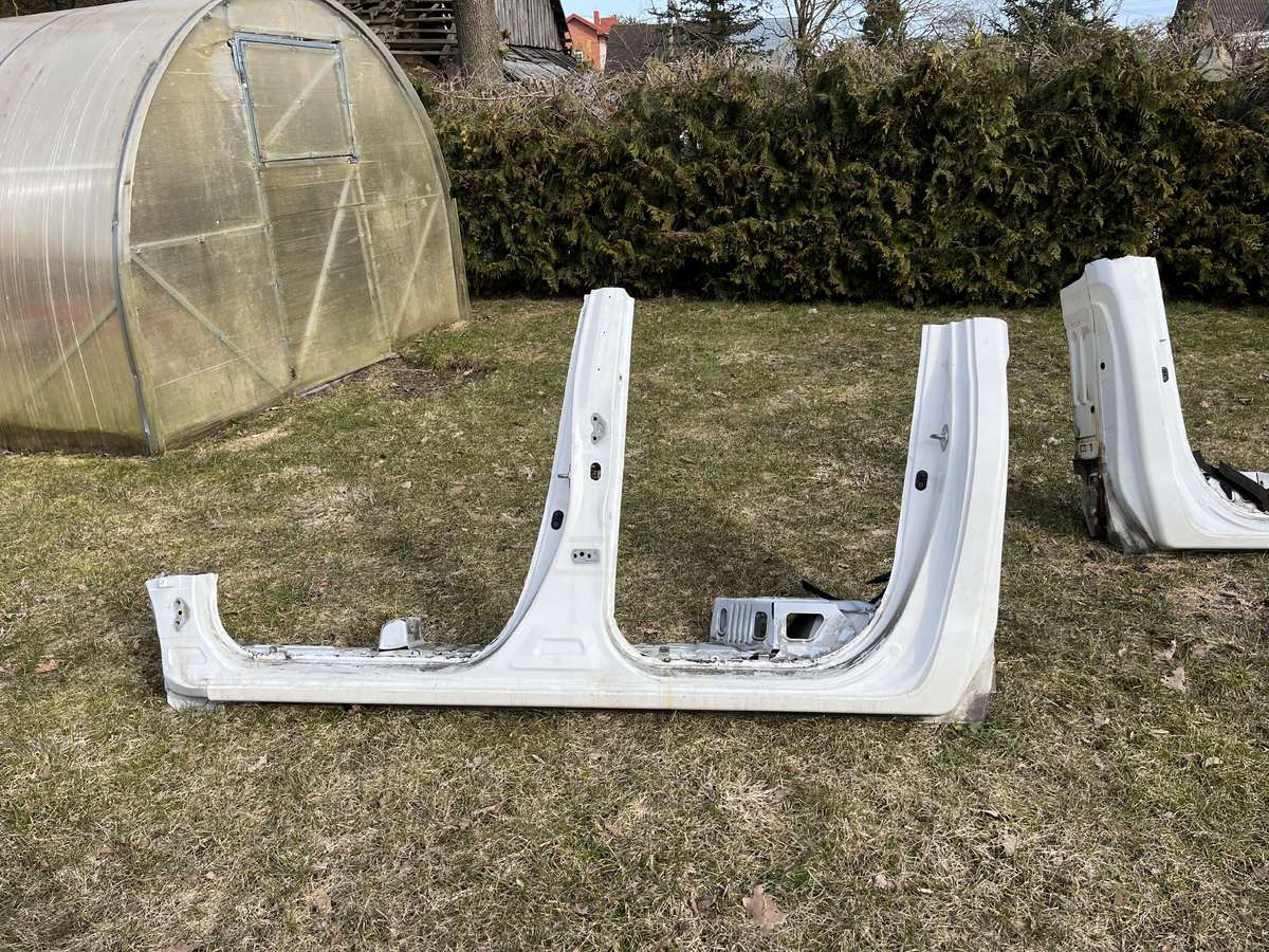 Toyota Hilux kėbulo dalys