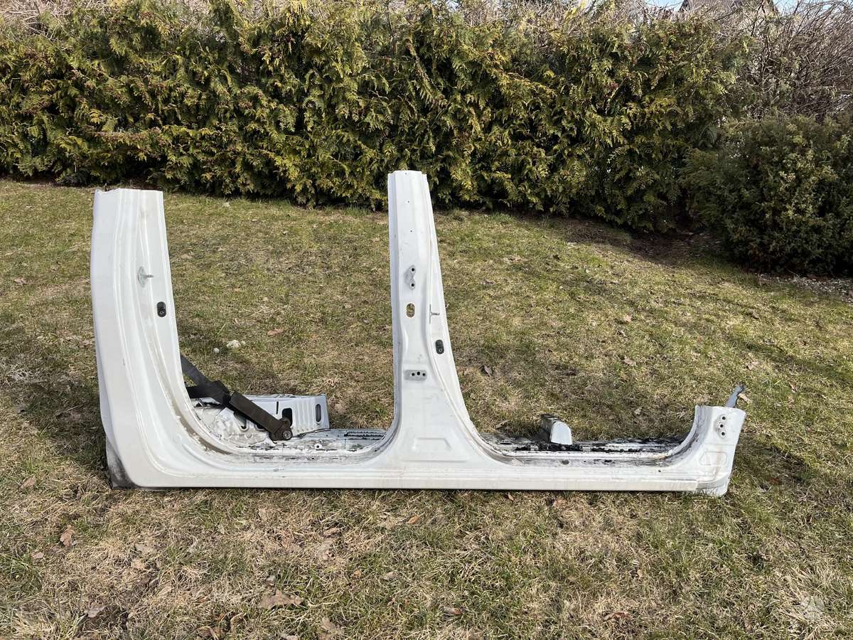 Toyota Hilux kėbulo dalys