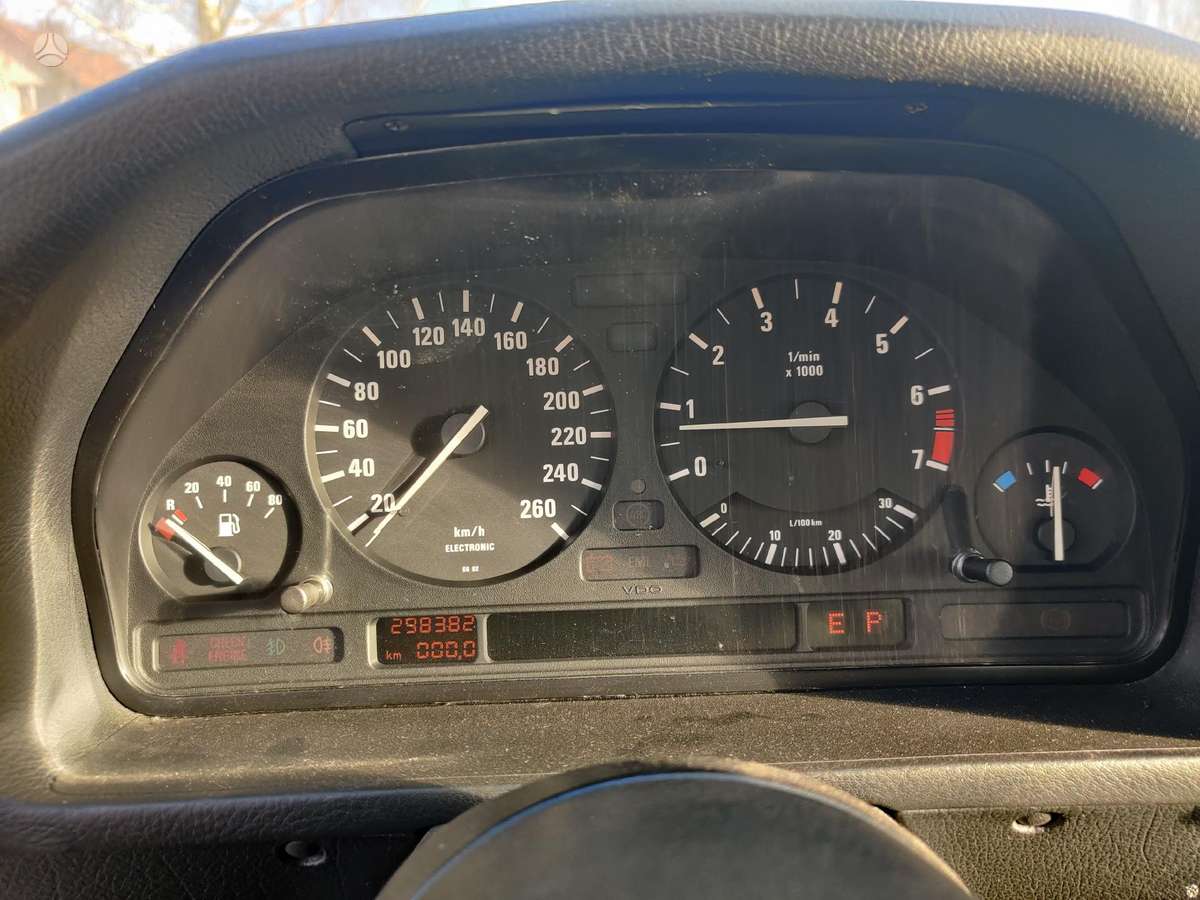 BMW 525, 2.5 l., Седан
