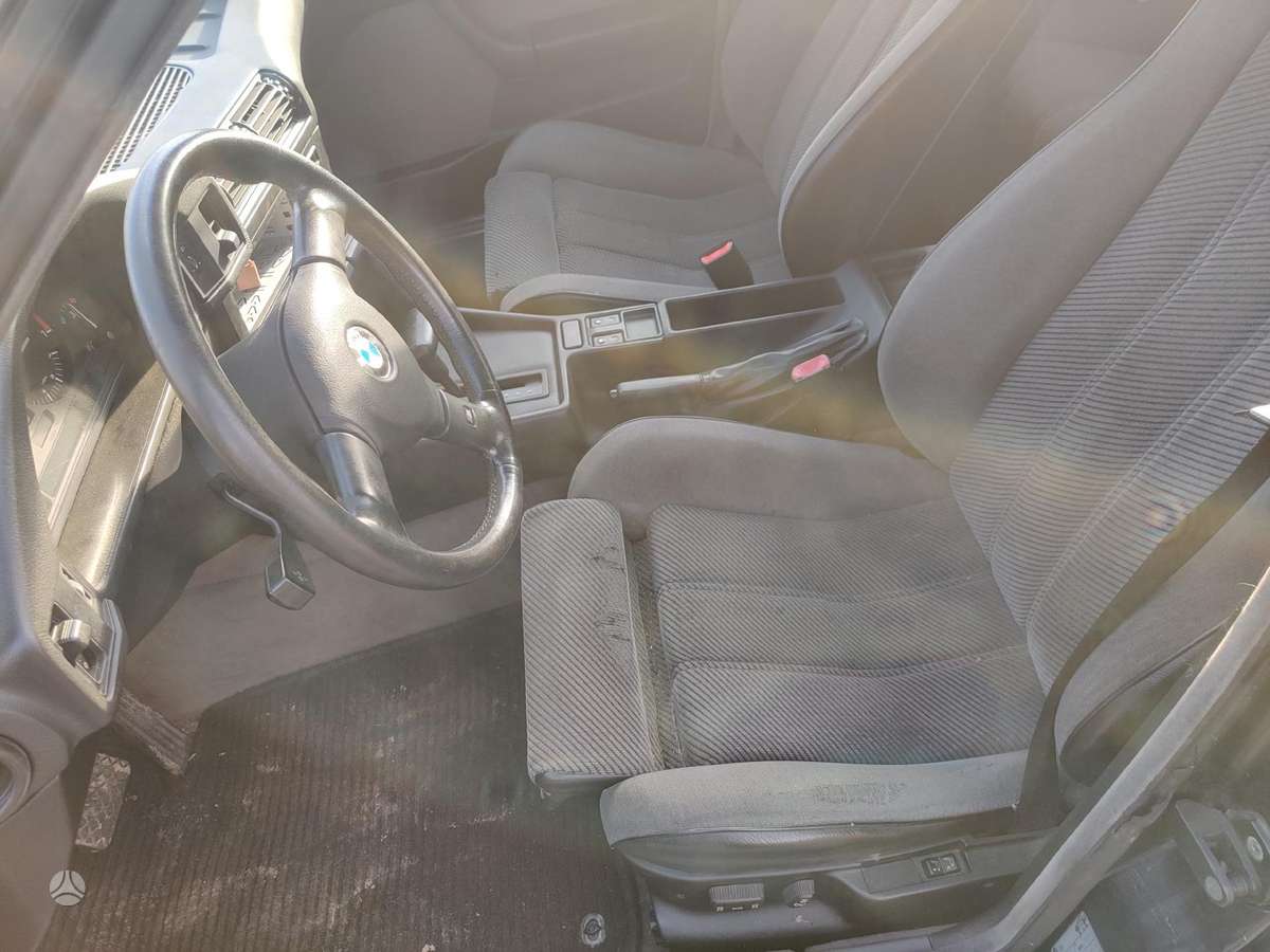BMW 525, 2.5 l., Седан