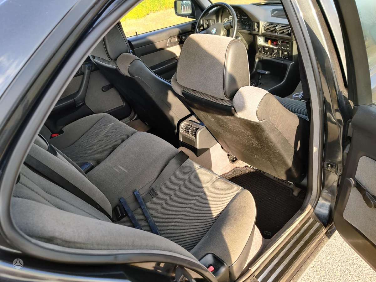 BMW 525, 2.5 l., Седан