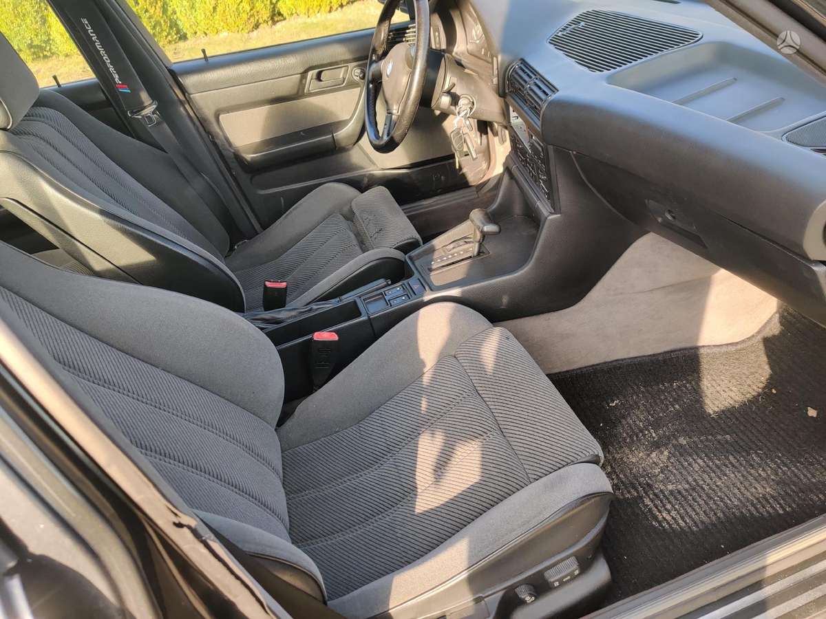 BMW 525, 2.5 l., Седан