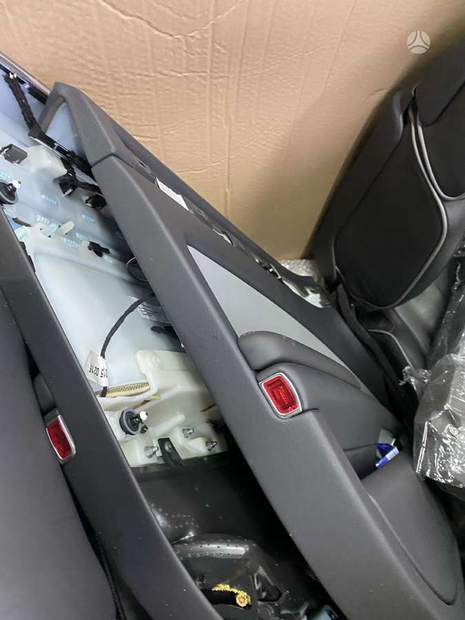 Volkswagen Phaeton salono detalės