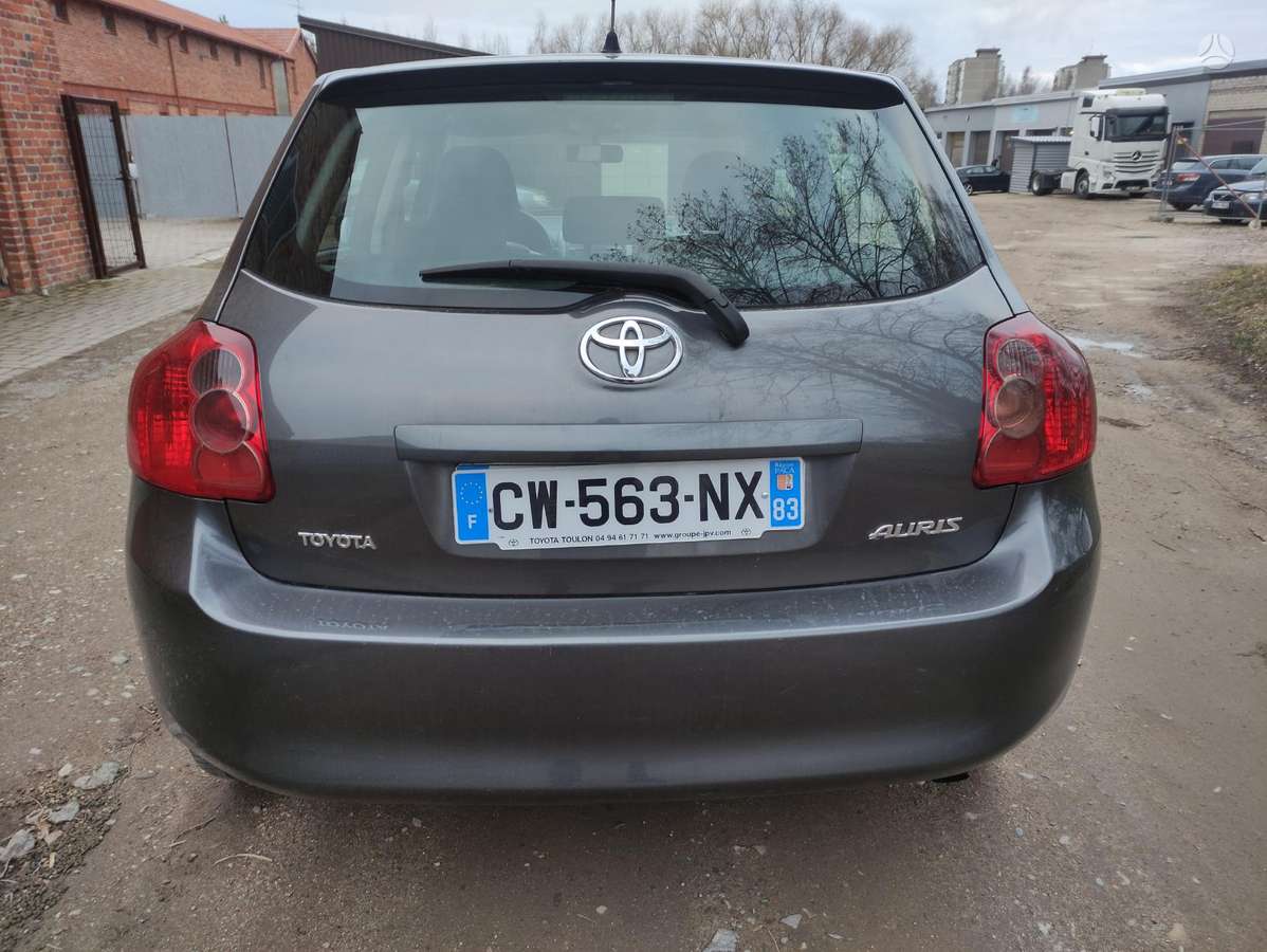 Toyota Auris детали кузова