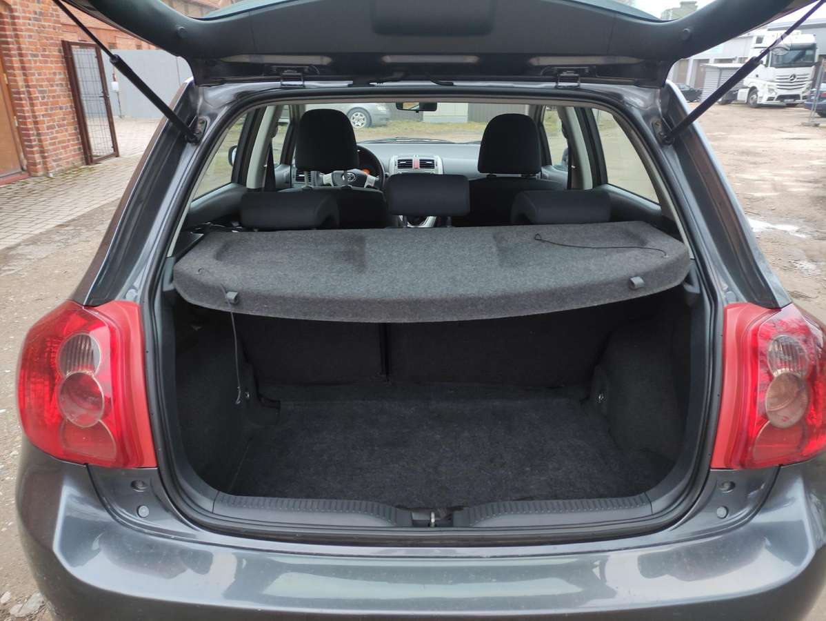 Toyota Auris kėbulo dalys