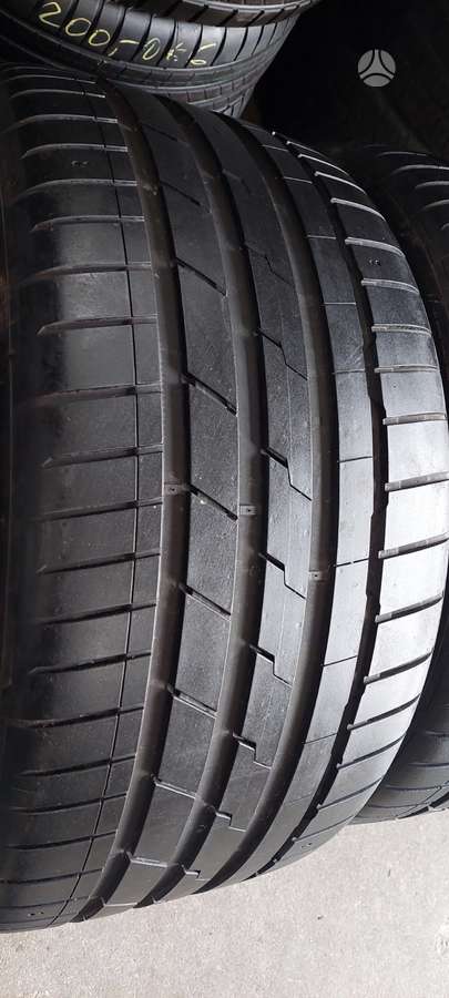 Hankook, summer 285/30 R22