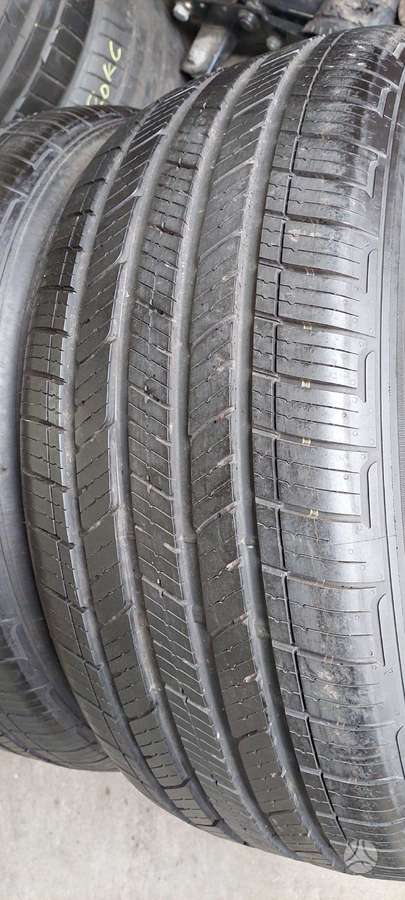 Bridgestone, all-season 255/45 R20