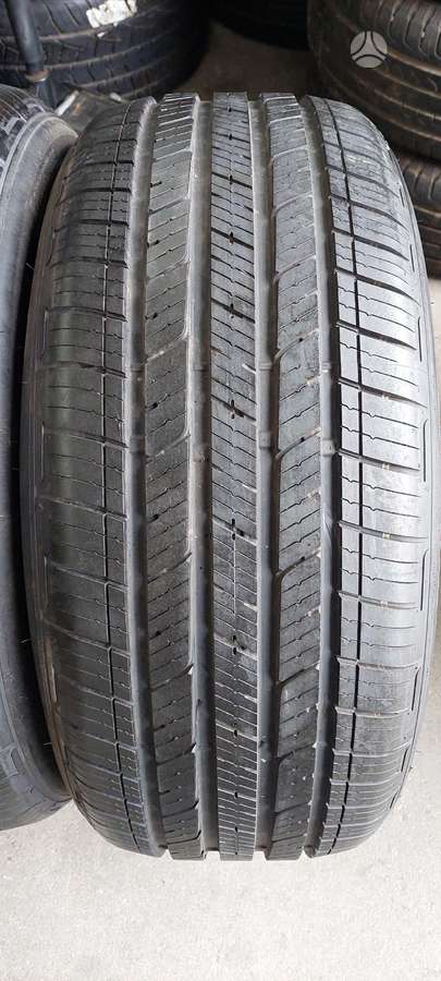 Bridgestone, all-season 255/45 R20