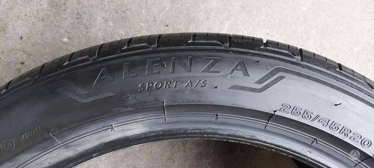 Bridgestone, all-season 255/45 R20