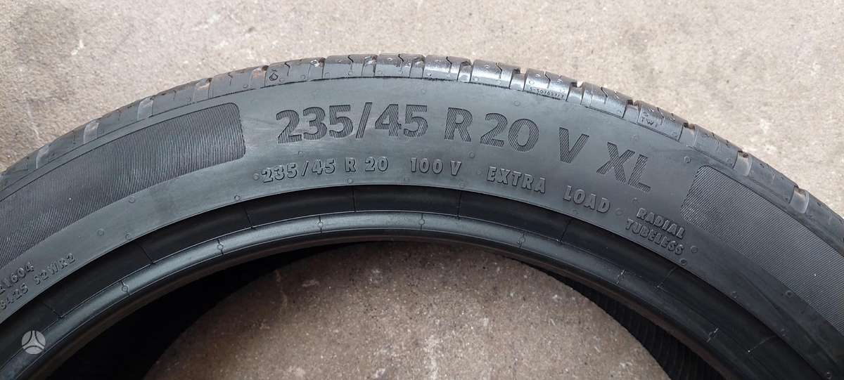 Continental, summer 235/45 R20
