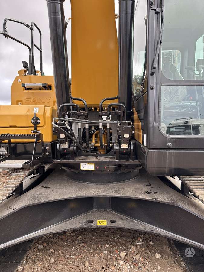 SANY SY215C, экскаваторы