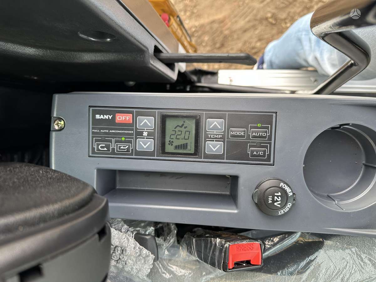 SANY SY215C, экскаваторы