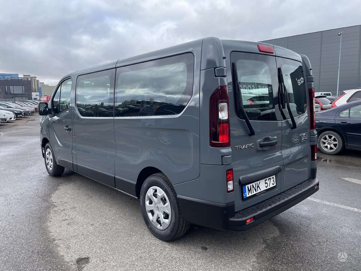 Renault Trafic, passenger minibus