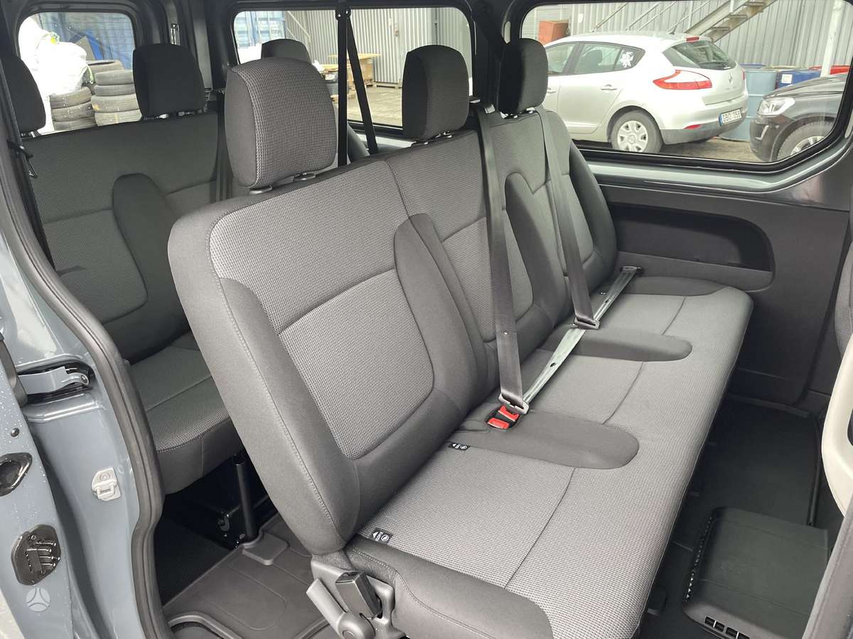 Renault Trafic, passenger minibus
