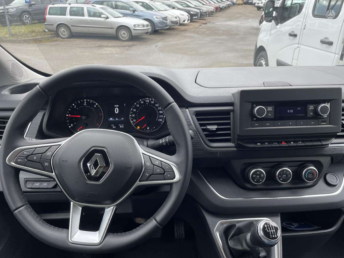 Renault Trafic, passenger minibus