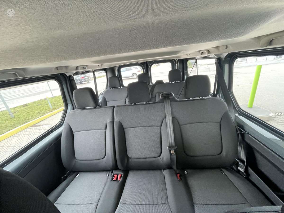 Renault Trafic, passenger minibus
