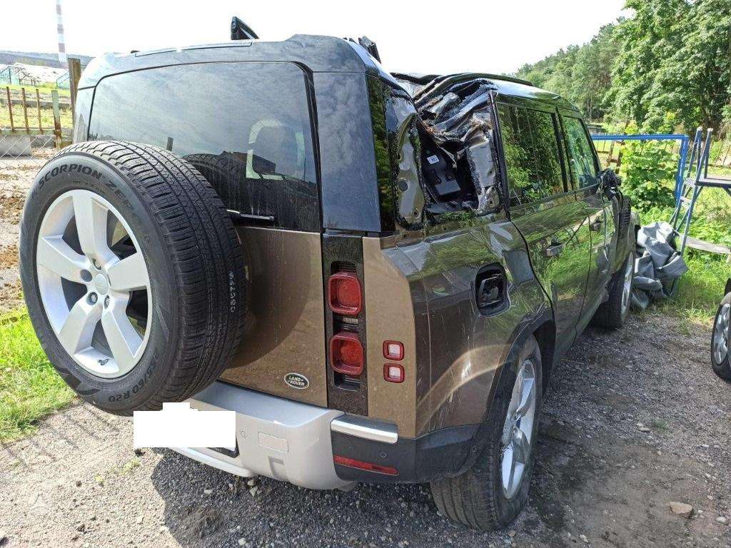 Land Rover Defender dalimis. Dyzelinas elektra