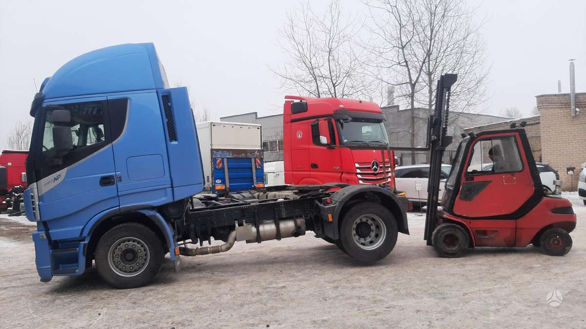 Iveco Stralis, vilcējs