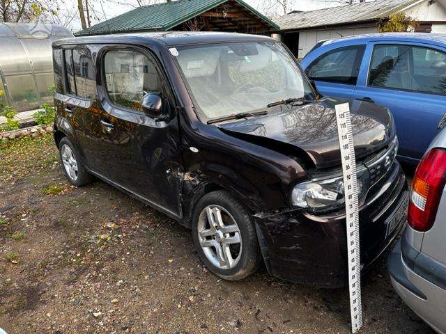 Nissan Cube по частям