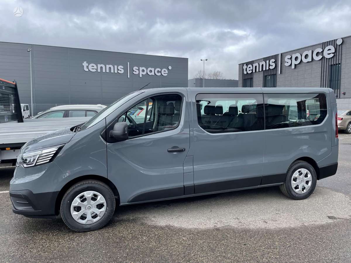 Ford Tourneo Custom, passenger minibus