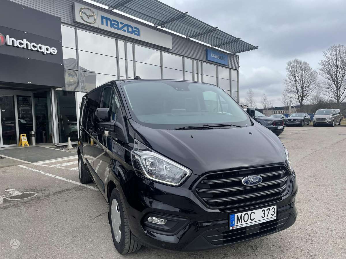 Ford Tourneo Custom, passenger minibus
