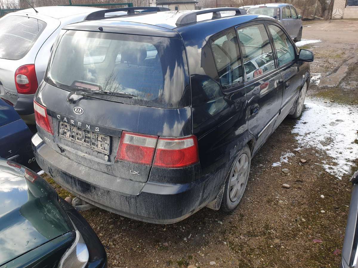 Kia Carens по частям