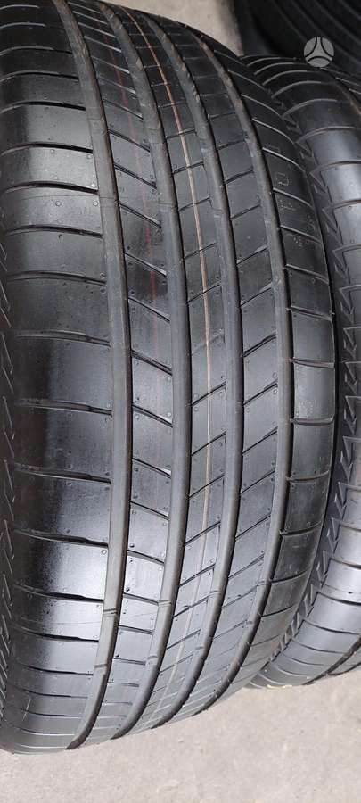 Bridgestone, summer 235/50 R20