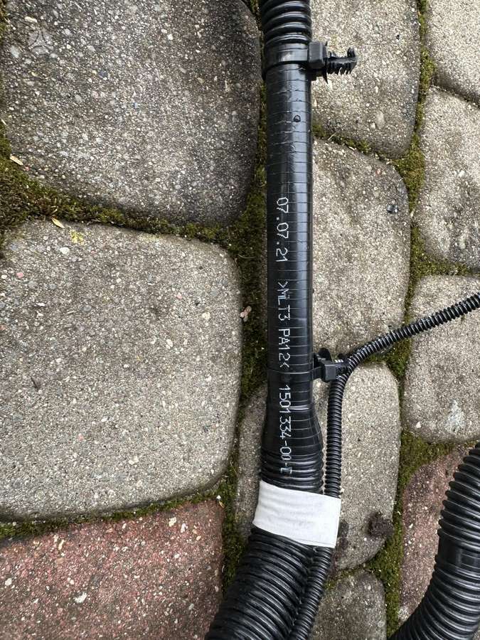 Tesla Model Y, detales, kėbulo dalys