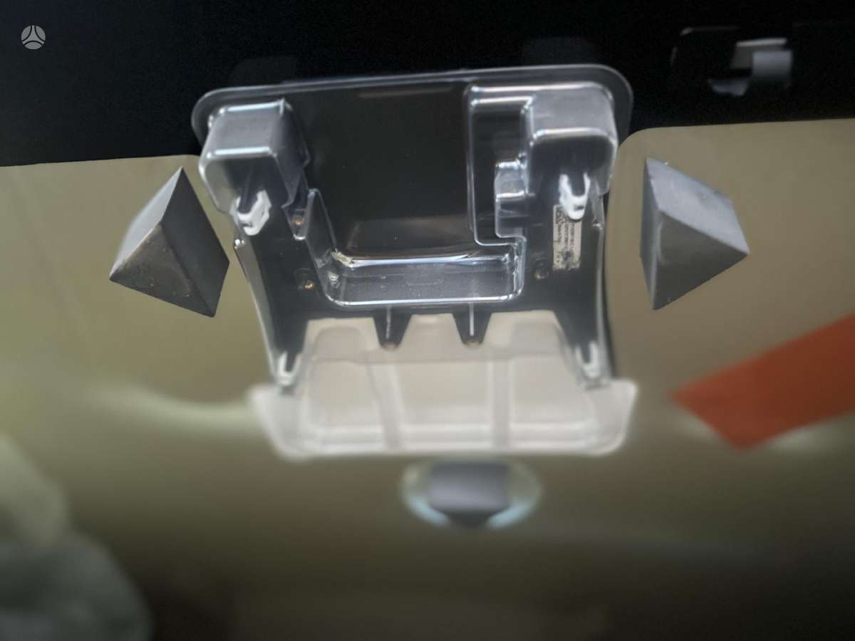 Tesla Model Y, detales, body parts