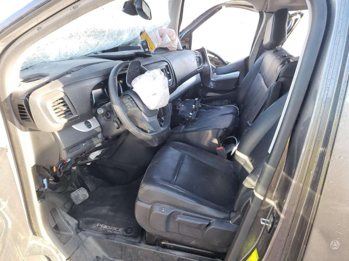 Toyota PROACE, passenger vans