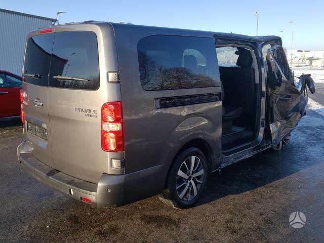 Toyota PROACE, passenger vans