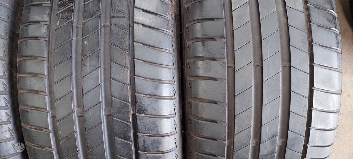 Bridgestone, vasaras 245/45 R19