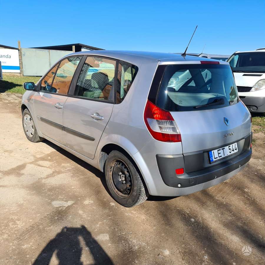 Renault Scenic dalimis. Europa dalimis