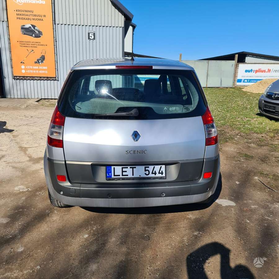 Renault Scenic dalimis. Europa dalimis
