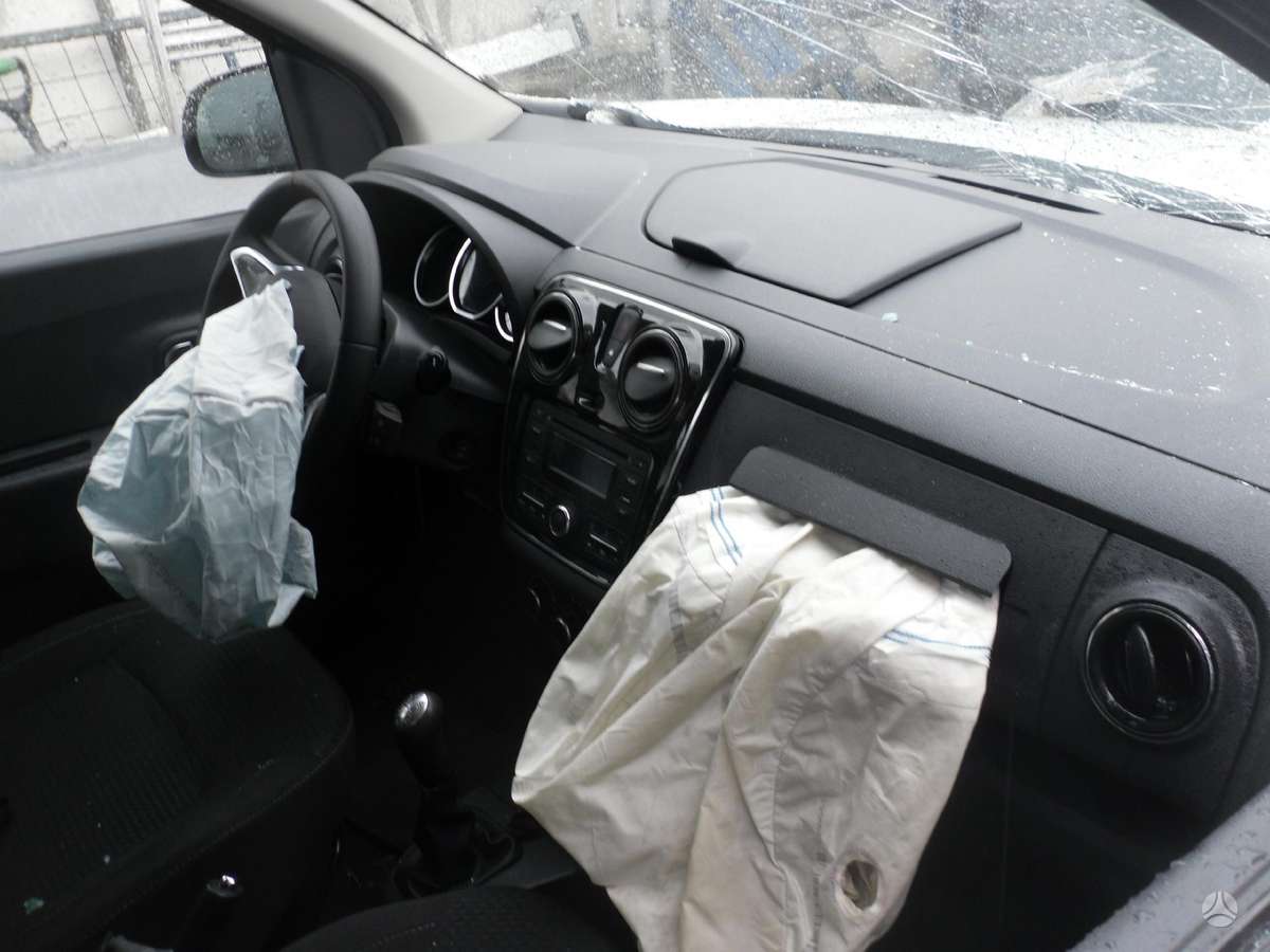 Dacia Lodgy dalimis