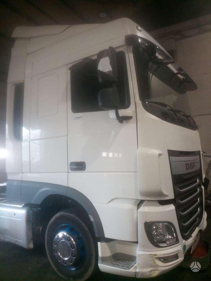DAF XF106, vilkikai