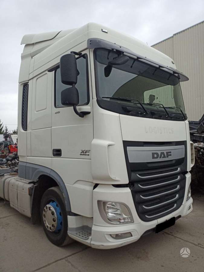 DAF XF410, vilcējs