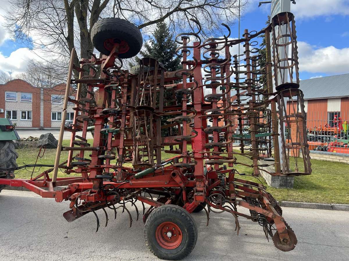 Kverneland Combinator, kultivatoriai,akėčios
