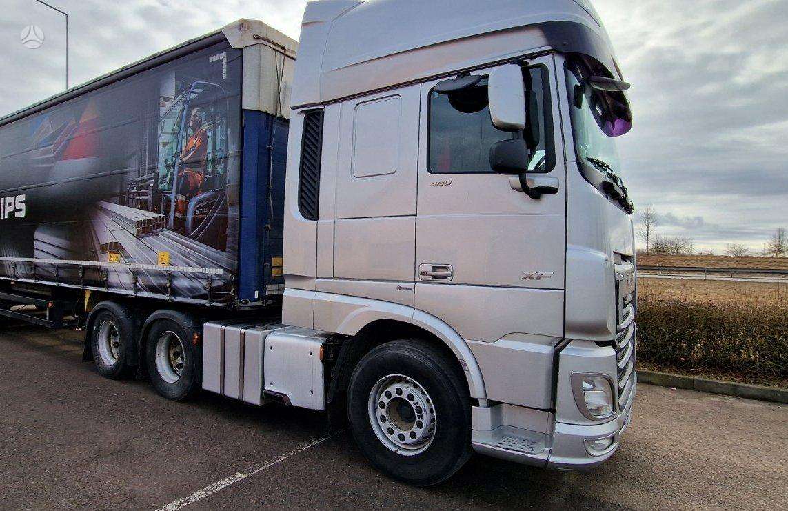 DAF XF480 6x2, double sleeper