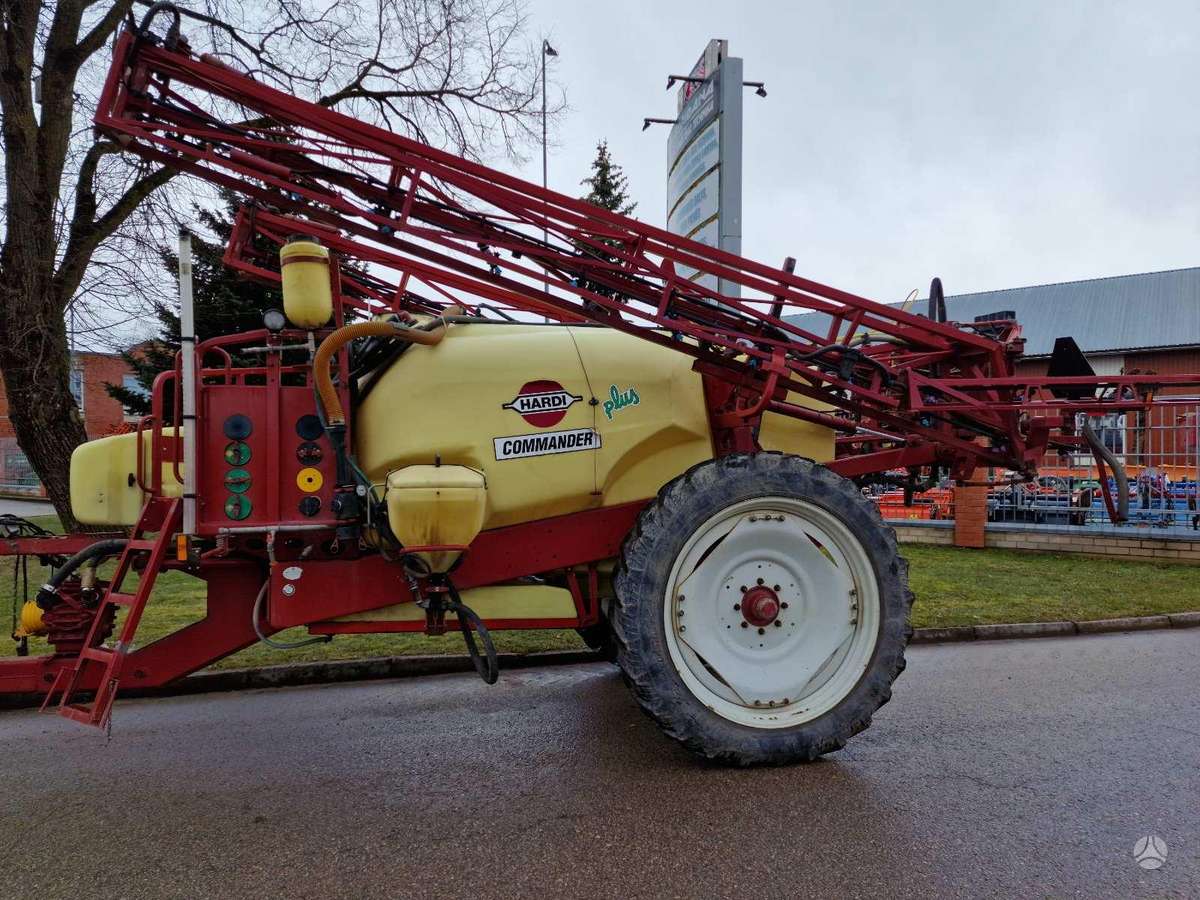 Hardi Comander 4200, izsmidzinātāji
