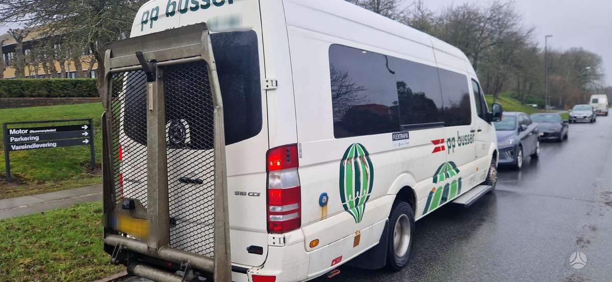 Mercedes-Benz Sprinter 516, passenger minibus